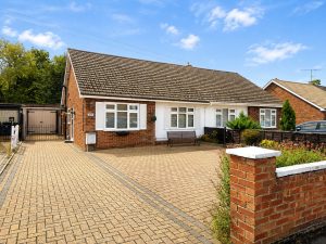 Holme Court Avenue , Biggleswade